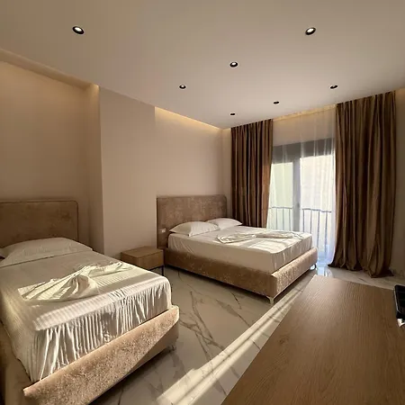 Hotell Azure Waves Vlorë