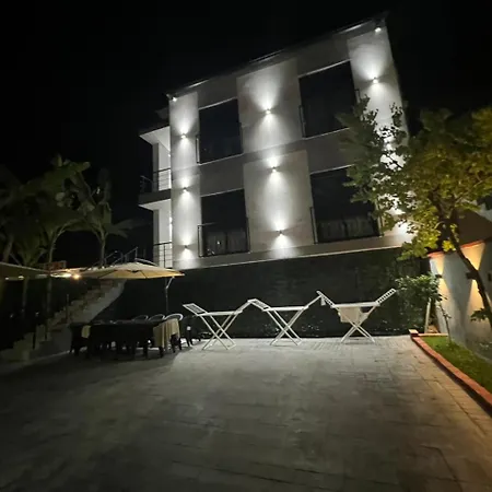 Azure Waves Hotel Vlorë