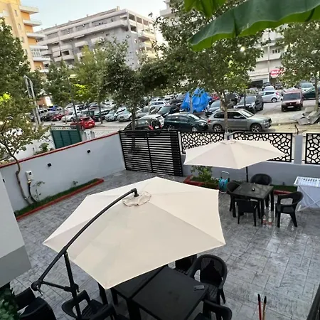 Azure Waves ホテル Vlorë