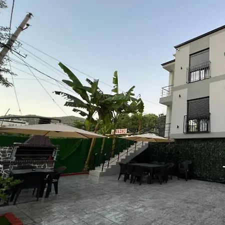 ホテル Azure Waves Vlorë