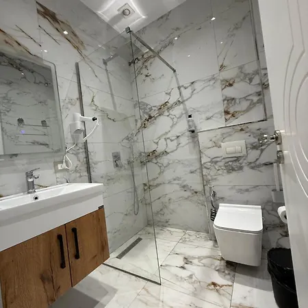 ホテル Azure Waves Vlorë