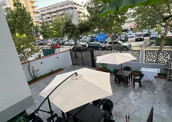 Azure Waves Hotell Vlorë